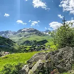 Mit Panoramablick In Bergwelt By Interhome 비비오