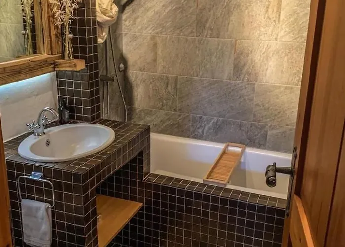 Mit Panoramablick In Bergwelt By Interhome